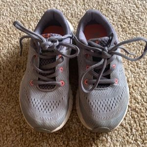Little girls Under Armour Sneaker